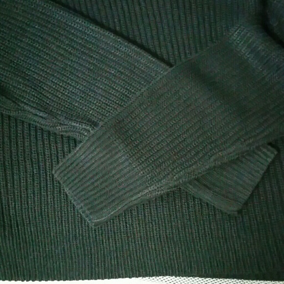 Round Neck Long Sleeves Sweater - Picture 7 of 7